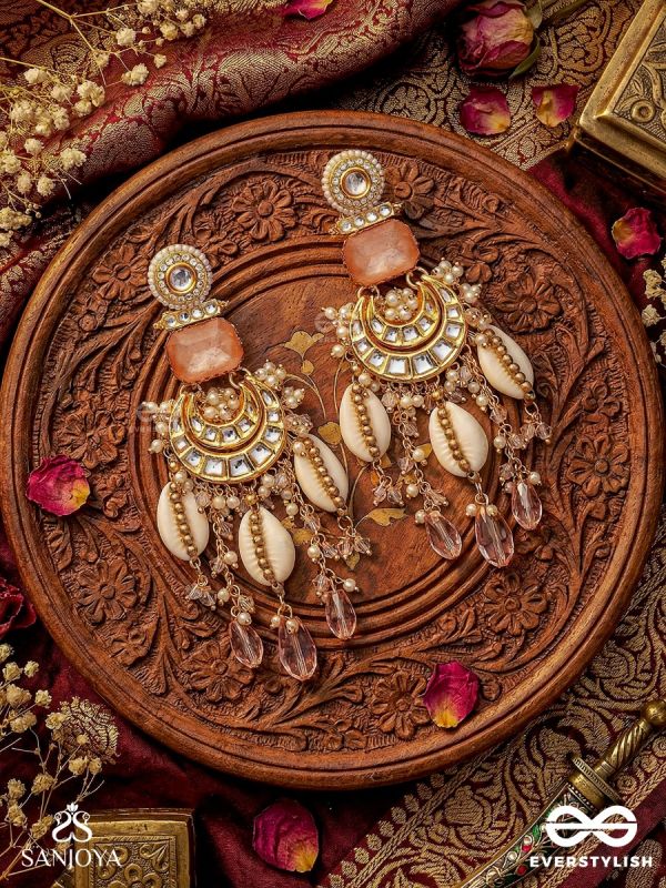 KAMALYA – LOTUS-LIKE BEAUTY – EARRINGS WITH LOTUS MOTIFS, PINK BEADS AND PEARL DROPS