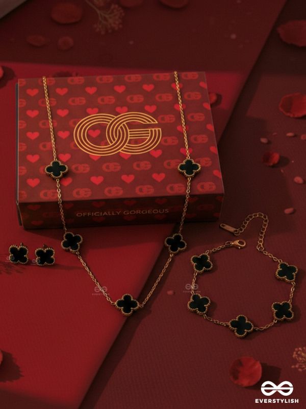 OFFICIALLY GORGEOUS - MIDNIGHT BLOOM – STAINLESS STEEL 18K GOLD PLATED CLOVER JEWELLERY SET