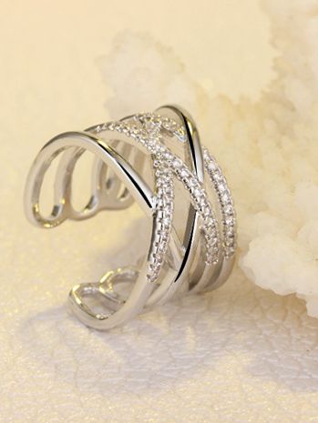 Ardent Crisscross Adjustable American Diamond Ring