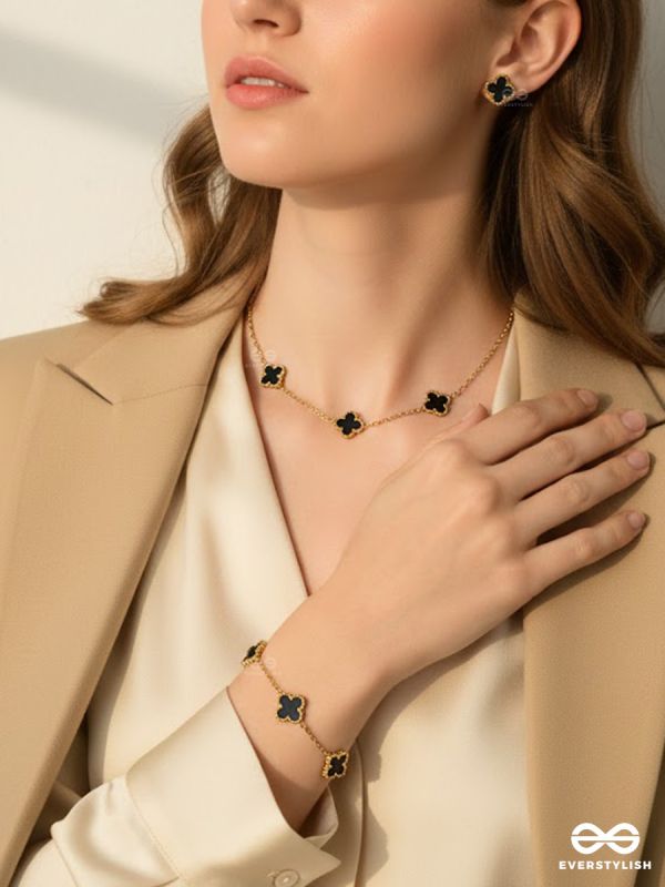 OFFICIALLY GORGEOUS - MIDNIGHT BLOOM – STAINLESS STEEL 18K GOLD PLATED CLOVER JEWELLERY SET