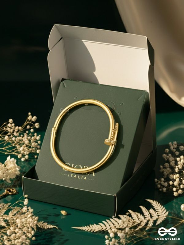 AURA SPIKE – NAIL BANGLE STAINLESS STEEL ANTI-TARNISH GOLD BRACELET