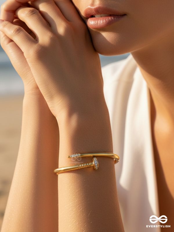 AURA SPIKE – NAIL BANGLE STAINLESS STEEL ANTI-TARNISH GOLD BRACELET