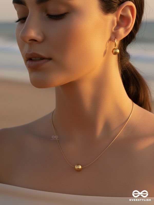GIORA ITALIA - THE LUMI ORB –  STAINLESS STEEL 18K GOLD PLATED ANTI-TARNISH EARRINGS AND NECKLACE JEWELLERY SET