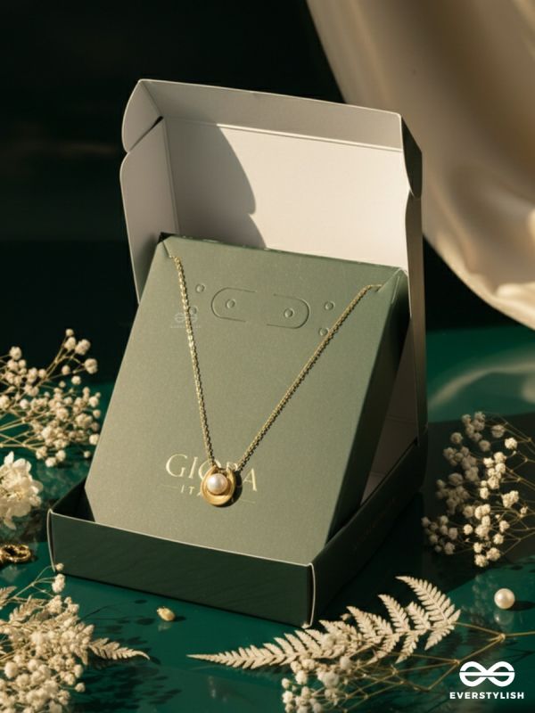 GIORA ITALIA - LUNA WHISPER - STAINLESS STEEL 18K GOLD PLATED ANTI-TARNISH PEARL NECKLACE 