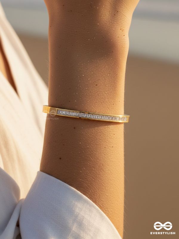 GIORA ITALIA - VALÉRA –  STAINLESS STEEL 18K GOLD PLATED ANTI-TARNISH TIMELESS STONE BRACELET