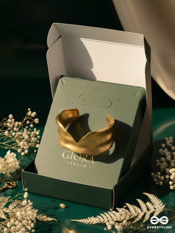 GIORA ITALIA - THE GILDED WAVE –  STAINLESS STEEL 18K GOLD PLATED ANTI-TARNISH STATEMENT CUFF BRACELET