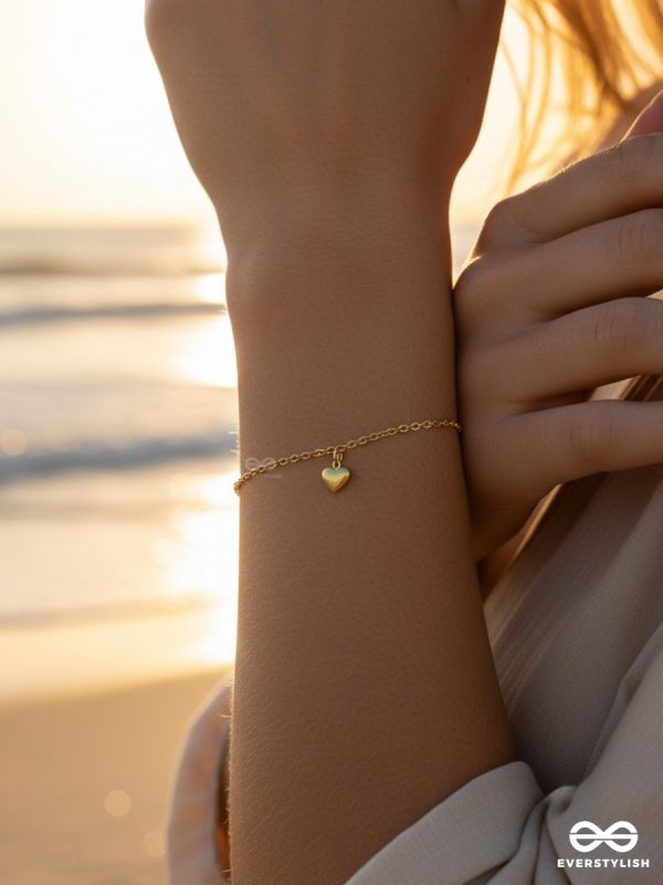 HEARTMUSE – STAINLESS STEEL 18K GOLD PLATED ANTI-TARNISH EVERYDAY HEART CHAIN BRACELET