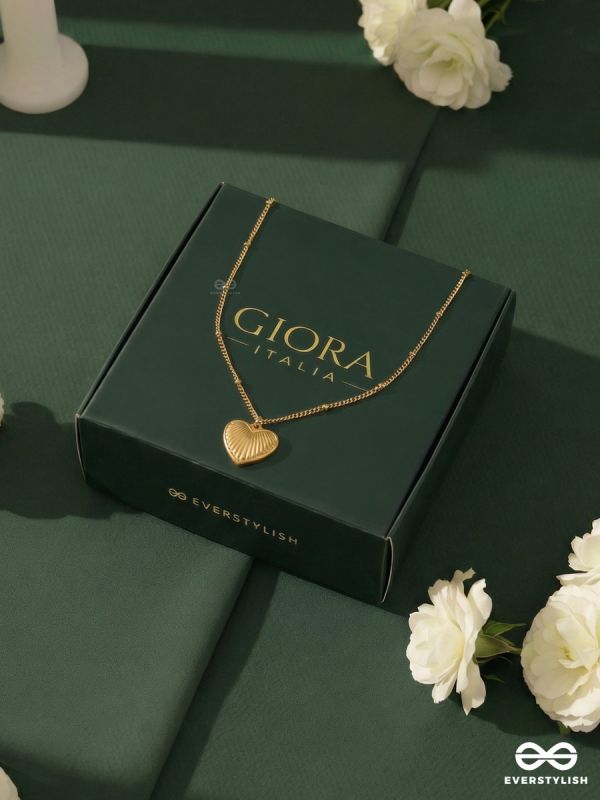 GOLDEN ETCH – STAINLESS STEEL 18K GOLD PLATED ANTI-TARNISH TEXTURED HEART PENDANT NECKLACE