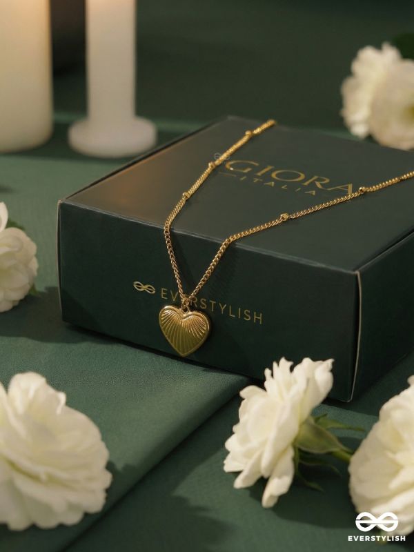 GOLDEN ETCH – STAINLESS STEEL 18K GOLD PLATED ANTI-TARNISH TEXTURED HEART PENDANT NECKLACE