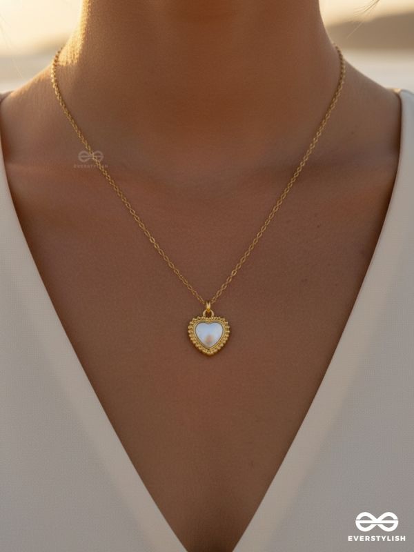 HEART EMBLEM – STAINLESS STEEL 18K GOLD PLATED ANTI-TARNISH HEART PENDANT NECKLACE
