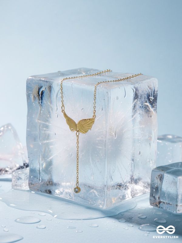 SERAPH DROP – STAINLESS STEEL 18K GOLD PLATED ANTI-TARNISH WING NECKLACE