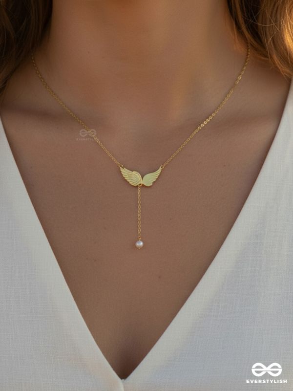 SERAPH DROP – STAINLESS STEEL 18K GOLD PLATED ANTI-TARNISH WING NECKLACE