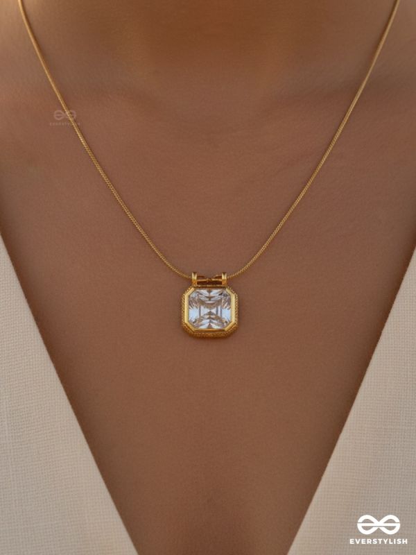 PRISMA CORE – STAINLESS STEEL 18K GOLD PLATED ANTI-TARNISH STONE PENDANT NECKLACE