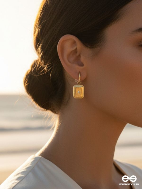 MONARCH TAG – STAINLESS STEEL 18K GOLD PLATED ANTI-TARNISH MINI HOOP DROP EARRINGS