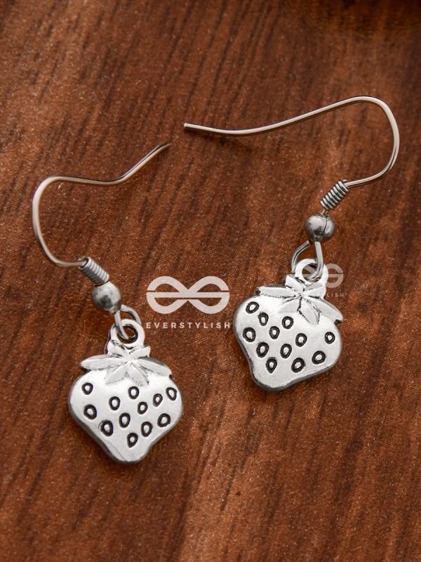 The Little Enticing Strawberries - Tiny Trinket Earrings