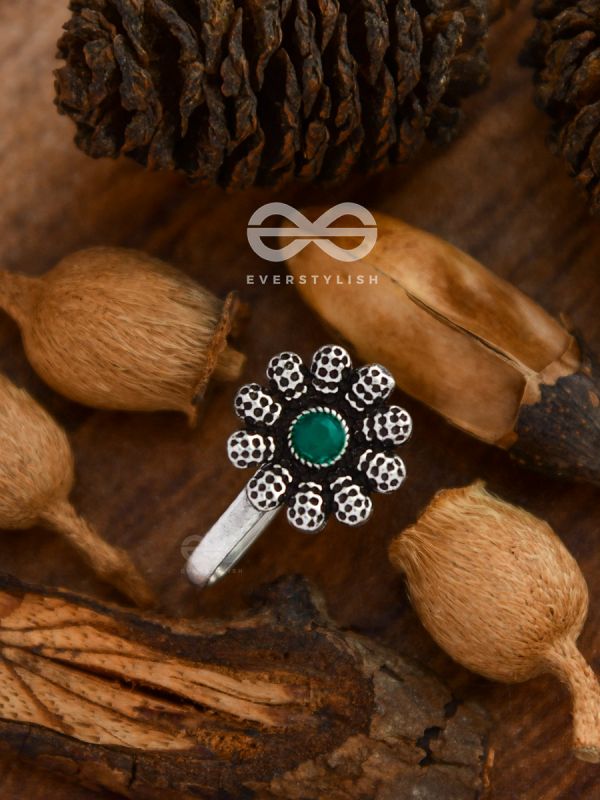 The Floral Fantasy - Embellished Non-pierced Nosepin (Emerald Green)