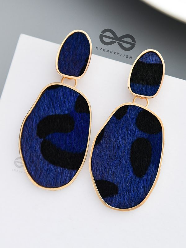 The Chic Leopards - Golden Dangler Earrings (Royal Blue)
