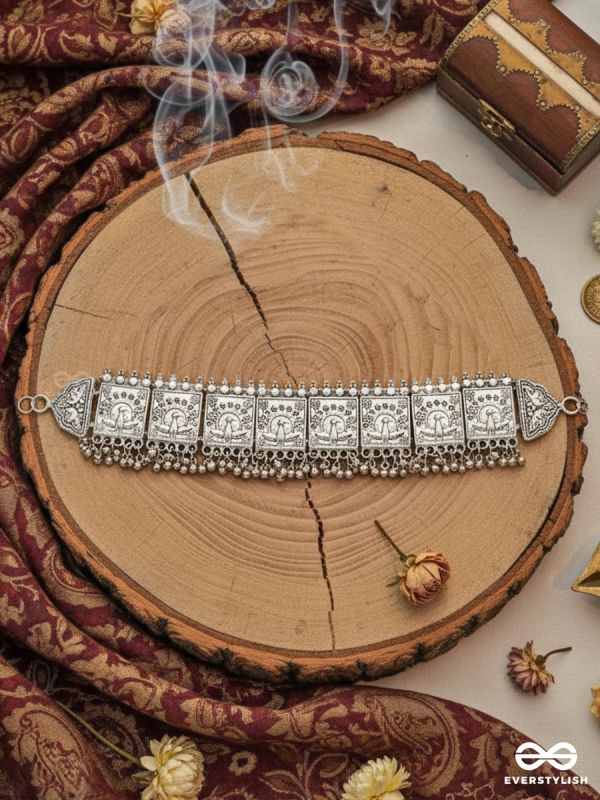 Spreading the Wings - Statement Boho Choker