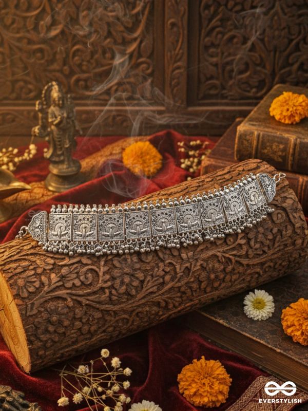 Spreading the Wings - Statement Boho Choker