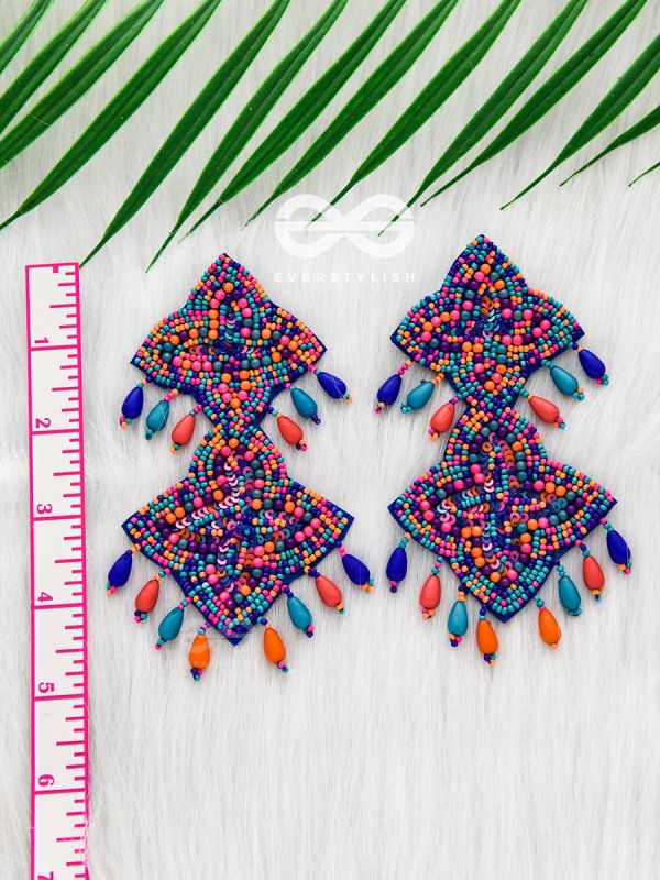 THE ROYAL GLAMOUR - EMBROIDERED PEARL STATEMENT EARRINGS ( MULTICOLOR)