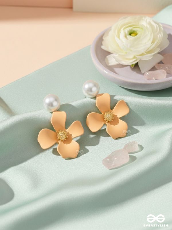A FLORAL DELIGHT STATEMENT - PEARL EARRINGS