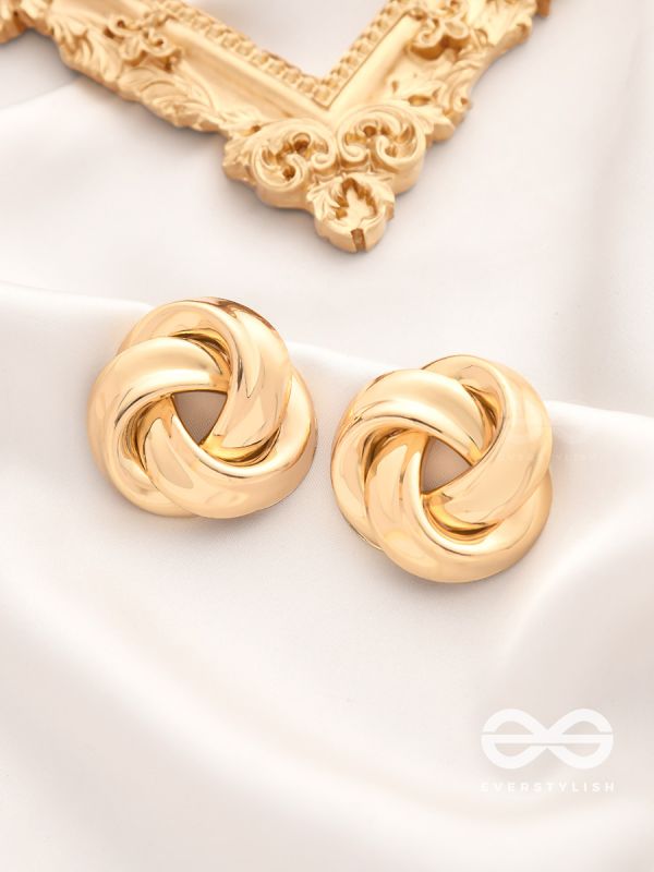 A Knot of Elegance - Statement Golden Studs