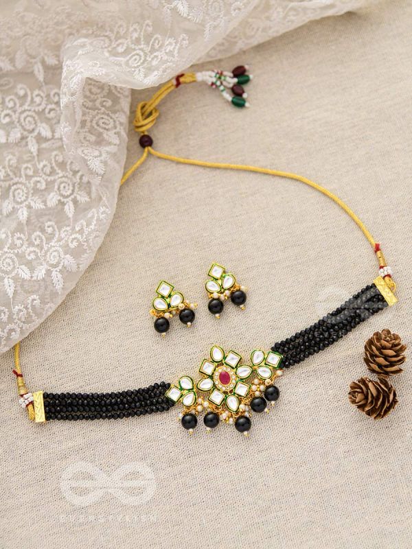 The Magical Mystique - Set of Statement Earrings and Choker (Black)