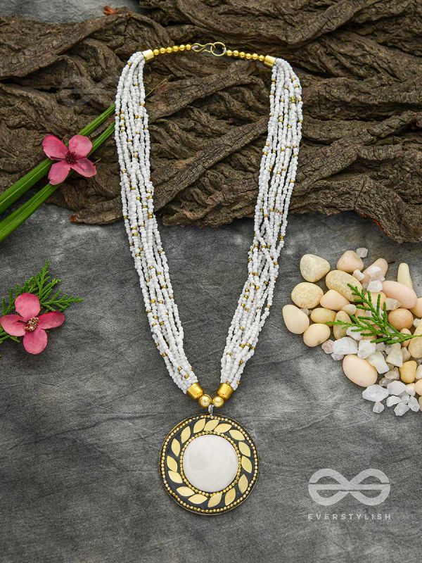 The Timeless Elegance- Beautiful Beaded Neckpiece (White)