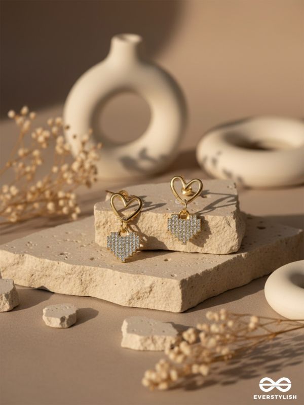 HEART-EYES- CLASSY GOLDEN RHINESTONES EARRINGS