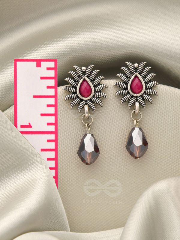 DROPS OF LIGHT- TINY TRINKET EARRINGS (Carmine Red)