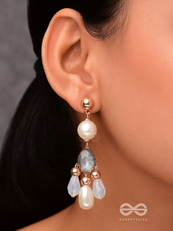 The Foggy Sky- Golden Pearl Earrings