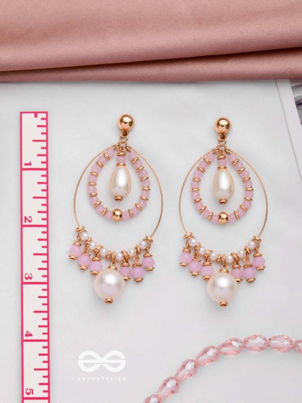 THE PINKING PEARLS - CLASSIC PEARL EARRINGS