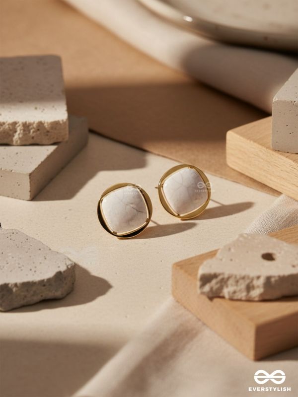 ICE TO SEE YOU - GOLDEN ENAMELLED STUDS (WHITE)