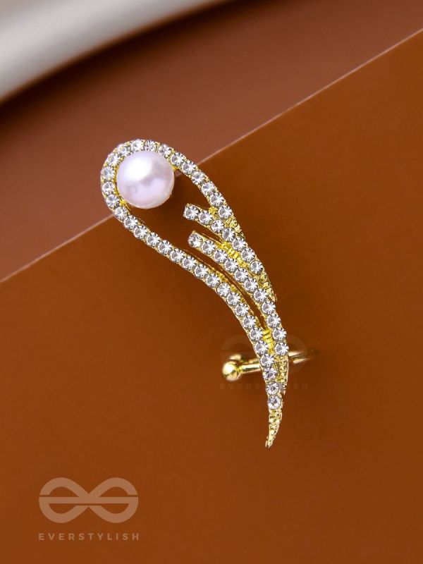WING OF FREEDOM - GOLDEN PEARL EAR CUFF(one ear)
