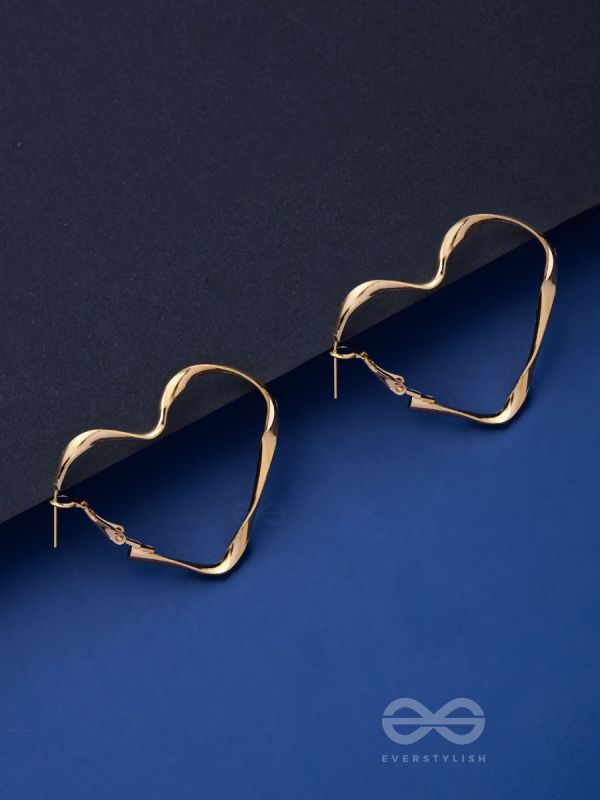YOUR TWISTED LOVE - GOLDEN HOOP EARRINGS
