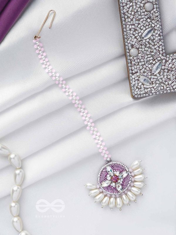 MUKHASHRI - FILLED WITH BEAUTY - STONES, CUTDANA AND BEADS EMBROIDERED MAANGTIKA