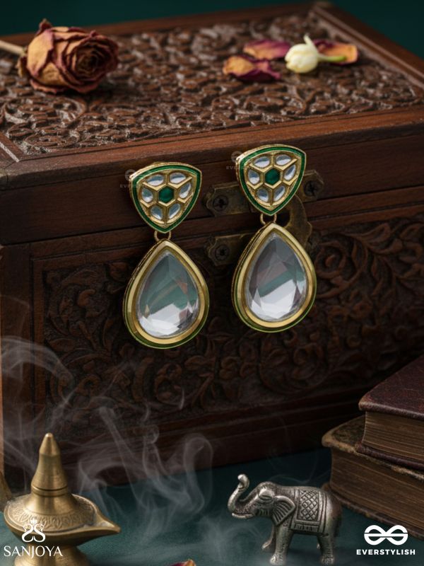 HARINMANI - THE EMERALD CUT - GOLDEN EMBELLISHED POLKI AND KUNDAN EARRINGS