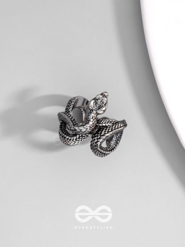 NIGHTSHADE BASILISK - STATEMENT SILVER RING (ADJUSTABLE)