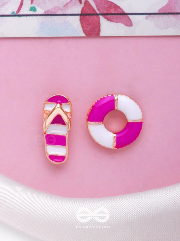 FOOTLOOSE 'N SWIM TUBE - GOLDEN EMBELLISHED STUD EARRINGS