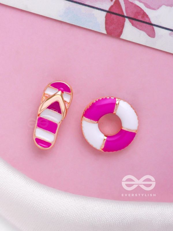 FOOTLOOSE 'N SWIM TUBE - GOLDEN EMBELLISHED STUD EARRINGS