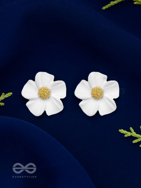 THE BLOSSOM BALLAD - GOLDEN AND WHITE ACRYLIC STUD EARRINGS