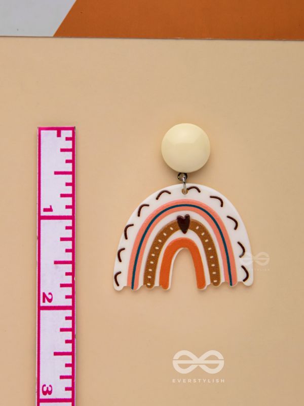 HEARTFELT RAINBOW - STATEMENT ACRYLIC EARRINGS 