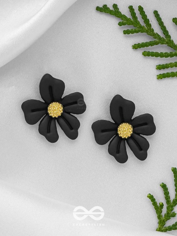 THE FLORAL FLING - GOLDEN AND BLACK ACRYLIC STUD EARRINGS