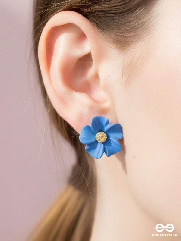 THE BLOSSOM BALLAD - GOLDEN AND BLUE ACRYLIC STUD EARRINGS