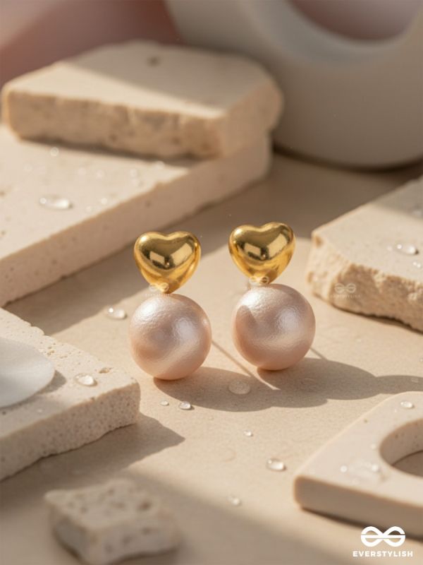 Heart's Delight - Golden Earrings