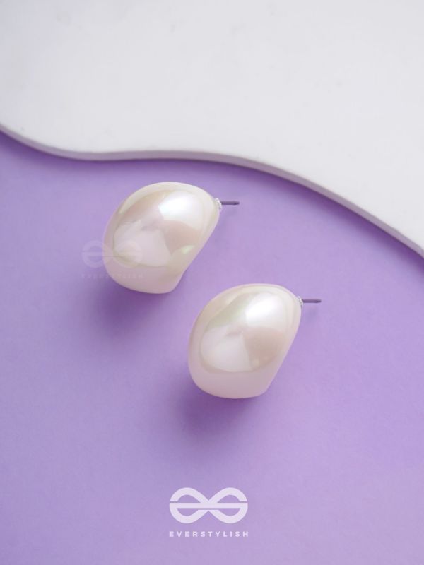 Groovy Arcs - Holographic Acrylic Earrings (White)