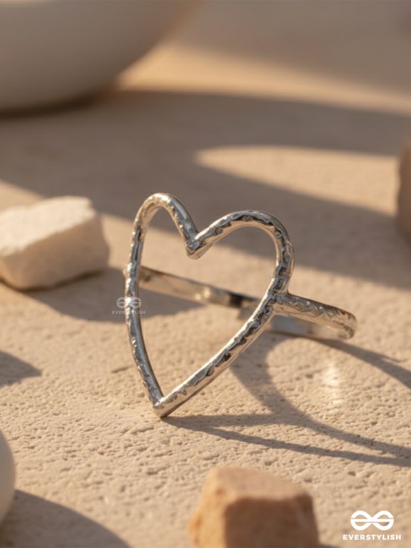 HEART HALO - STAINLESS STEEL SILVER PLATED HYPOALLERGENIC AND ANTI-TARNISH RING