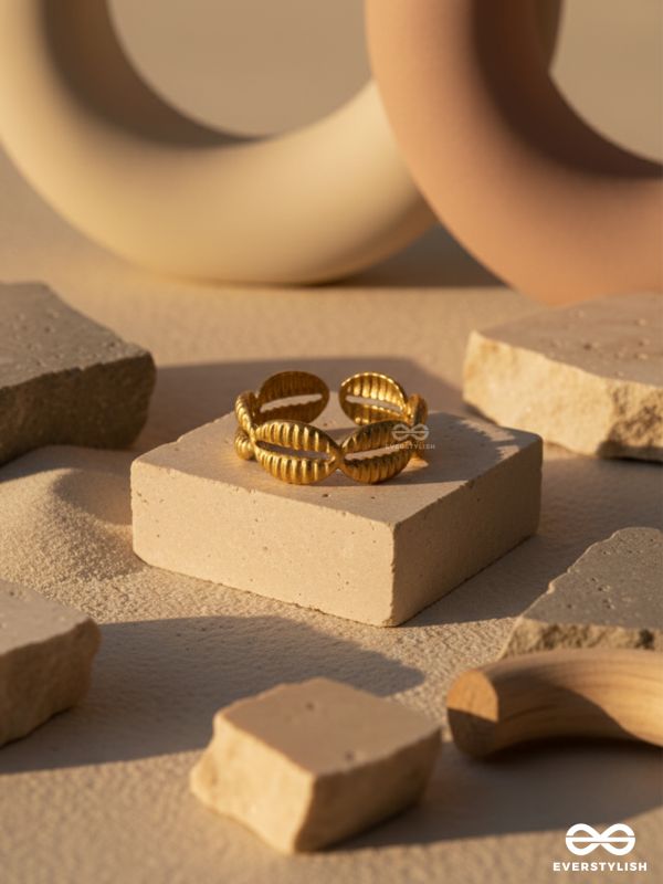 EARTHY WHIMSY - GOLDEN STAINLESS STEEL ANTI-TARNISH RING