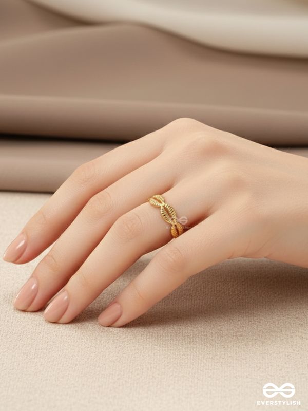 EARTHY WHIMSY - GOLDEN STAINLESS STEEL ANTI-TARNISH RING