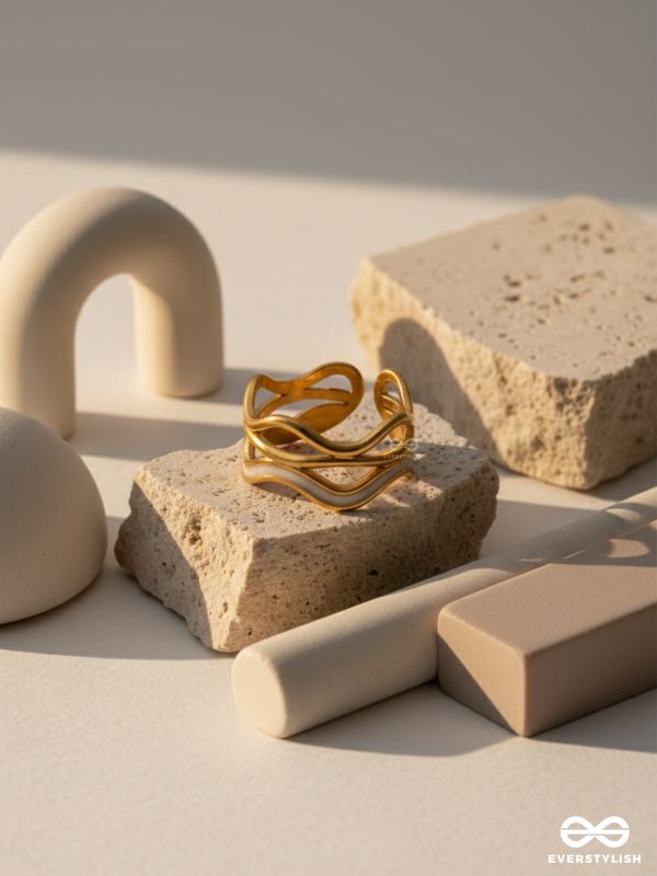 PURE ALLURE - WAVY STAINLESS STEEL ANTI-TARNISH RING